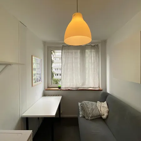 Hostello Airport Strzegomska - W Pelni Wyposazone * Breslavia