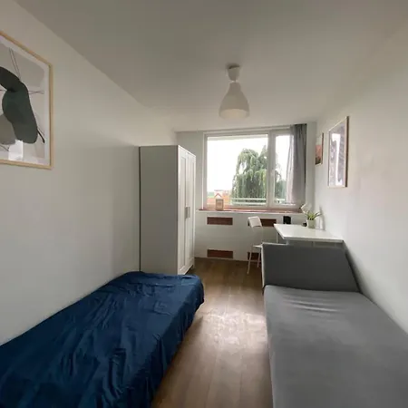 Hostello Airport Strzegomska - W Pelni Wyposazone Ostello