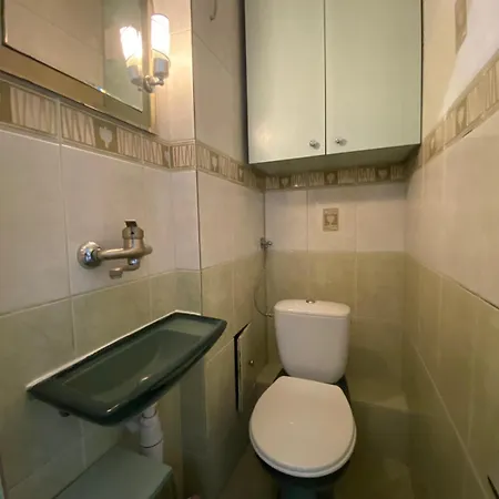 Ostello Hostello Airport Strzegomska - W Pelni Wyposazone Breslavia