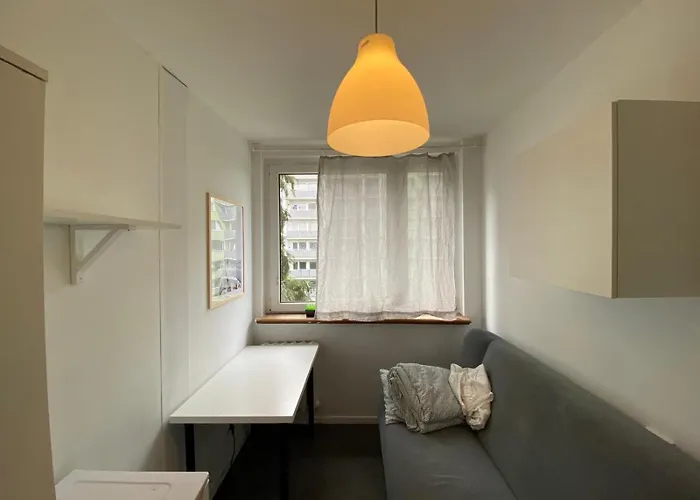 Hostello Airport Strzegomska - W Pelni Wyposazone * Βρότσλαβ