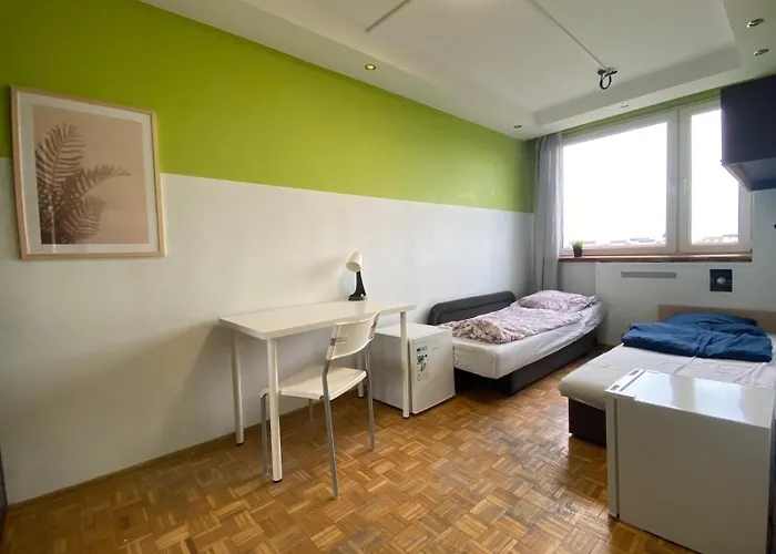 Hostello Airport Strzegomska - W Pelni Wyposazone