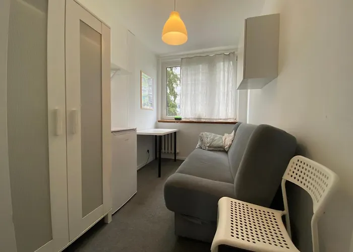 Hostello Airport Strzegomska - W Pelni Wyposazone