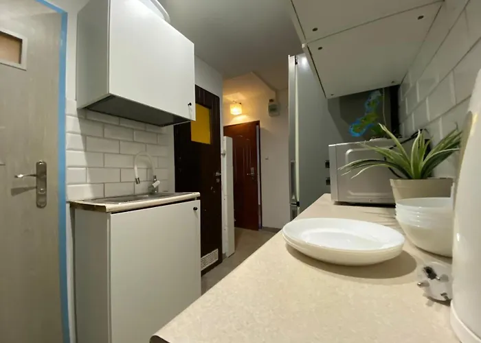 Hostello Airport Strzegomska - W Pelni Wyposazone * Βρότσλαβ