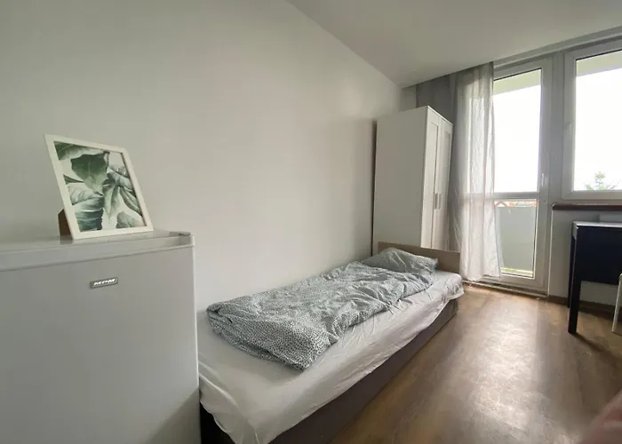 Hostello Airport Strzegomska - W Pelni Wyposazone Hostel