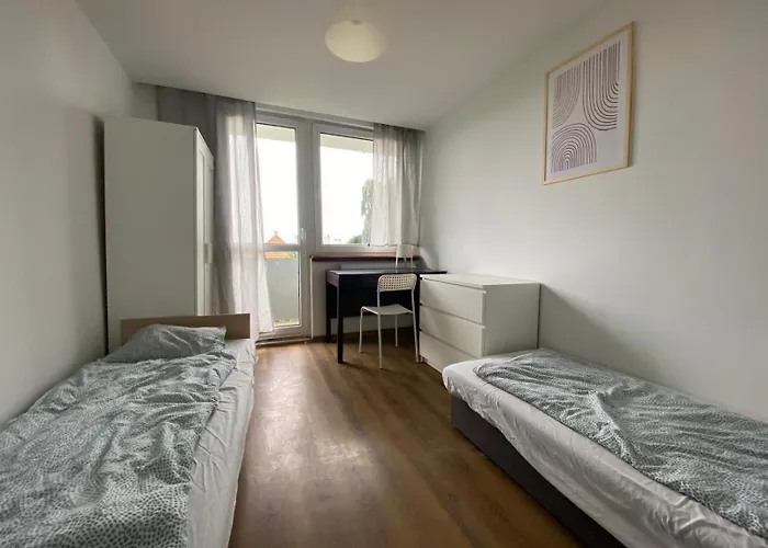 Hostel Hostello Airport Strzegomska - W Pelni Wyposazone