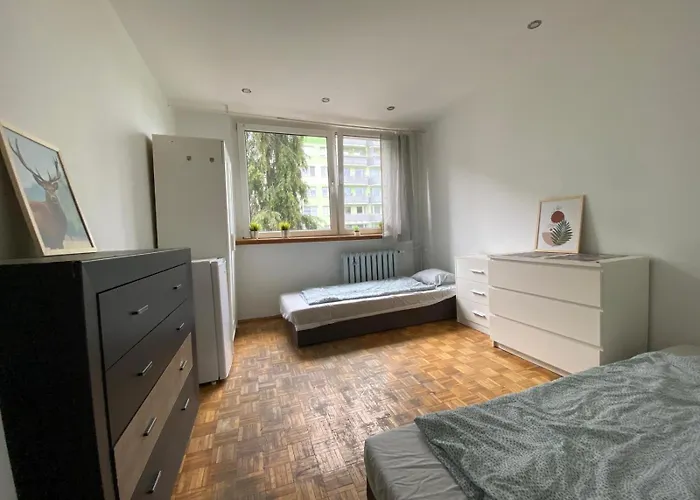 Hostello Airport Strzegomska - W Pelni Wyposazone * Βρότσλαβ