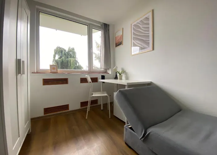 Vandrarhem Hostello Airport Strzegomska - W Pelni Wyposazone *